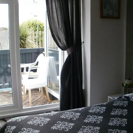 The Croft Guest house 3*