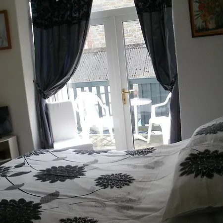 The Croft 3* New Quay