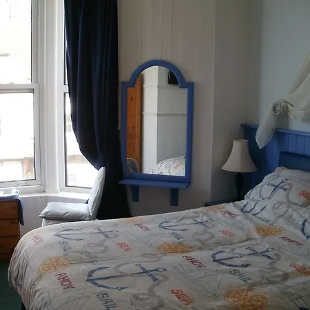 The Croft 3* New Quay